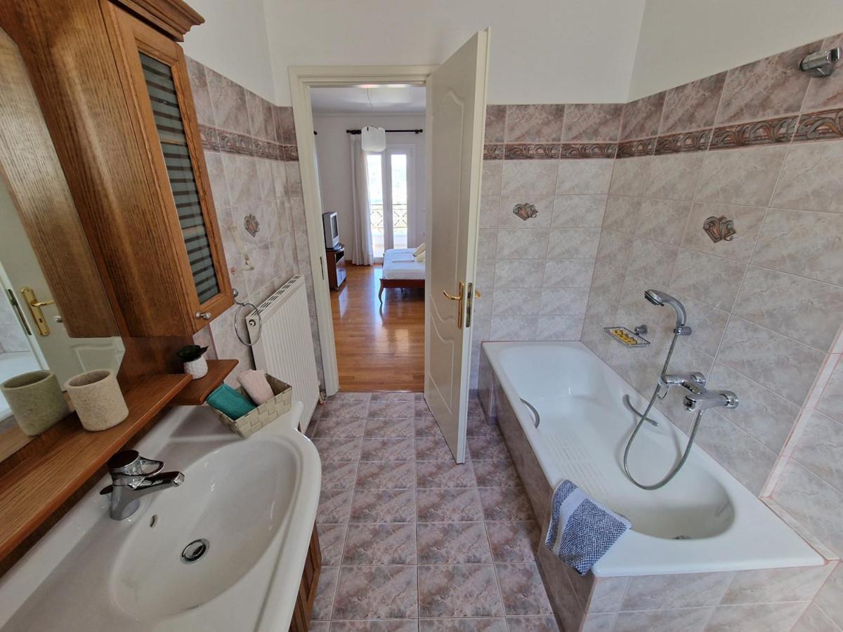 Villa Liana : Luxury Villa With Fantastic Sea View, Near Airport Pórto Ráfti Exterior photo