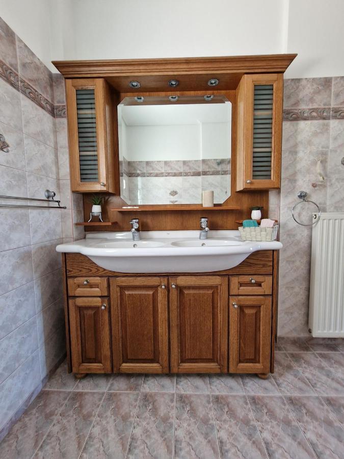 Villa Liana : Luxury Villa With Fantastic Sea View, Near Airport Pórto Ráfti Exterior photo